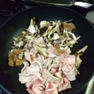 マイタケと豚肉の炒め物に挑戦！