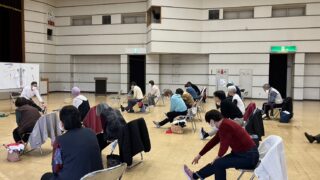 昭和町社会福祉協議会主催の椅子を使っての背骨コンディショニング体操